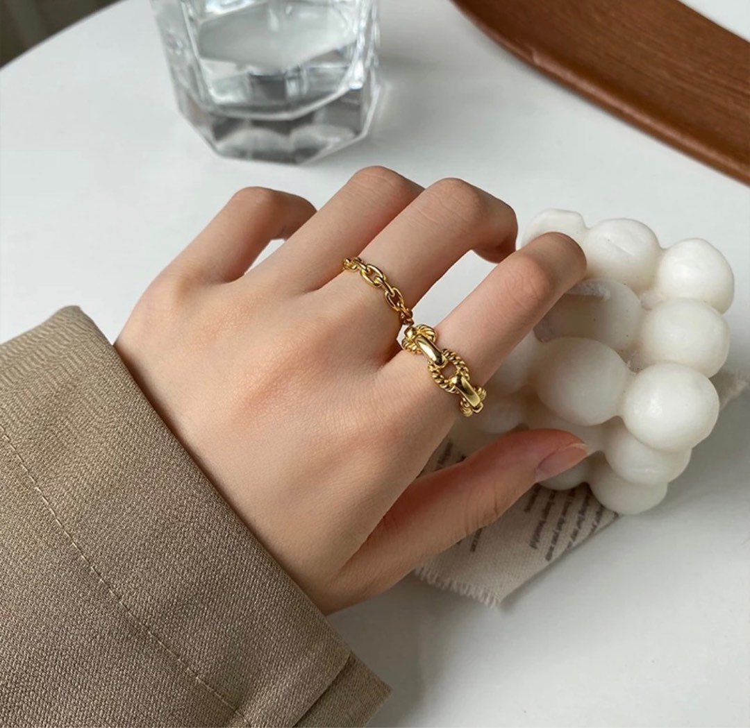 Glow Chain Ring Women s Fashion Jewelry Organisers Rings on