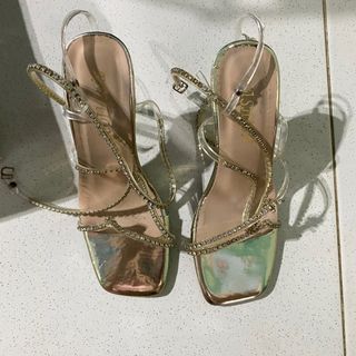 (Category: ) located in . Submitted by arboutique2021 (Listing ID 1287820113, Image 1). Description: .