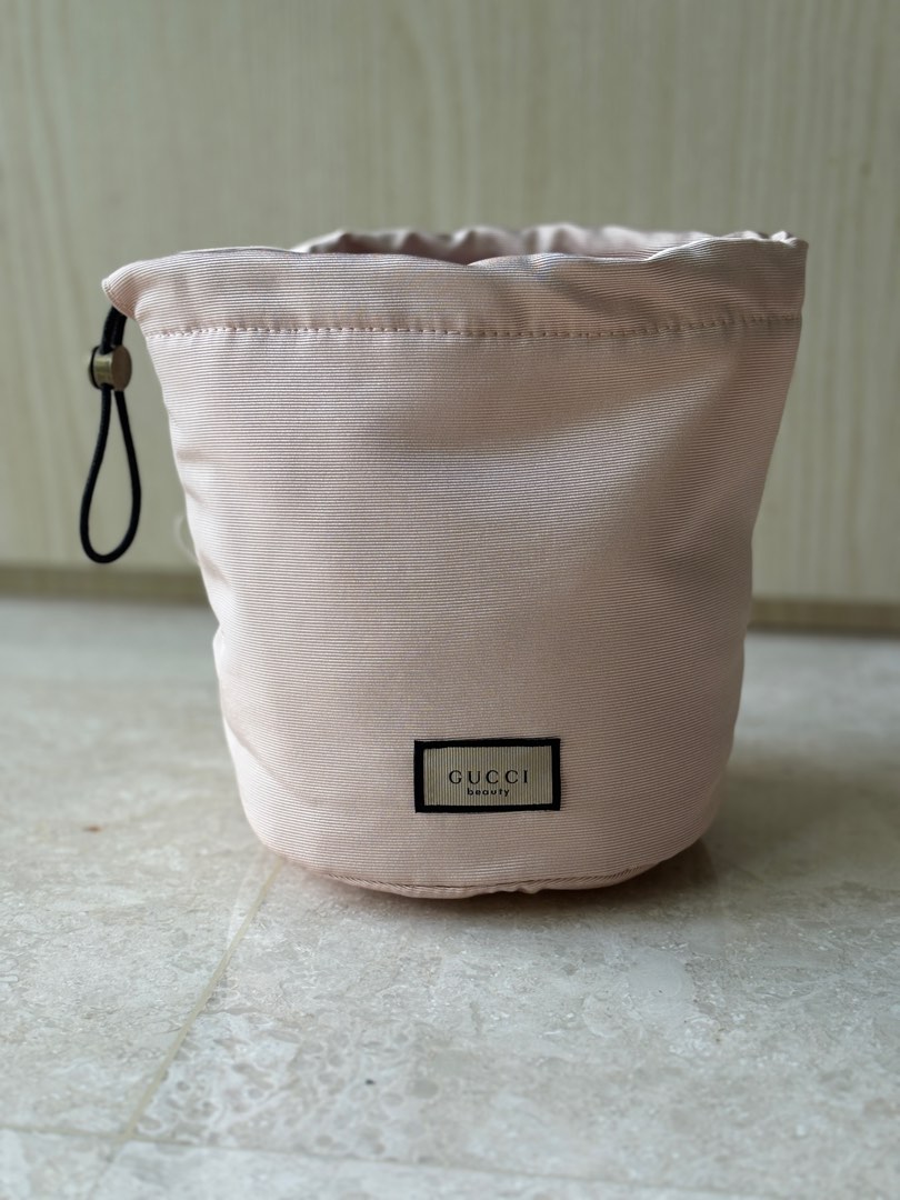 Gucci Beauty Cosmetic Pouch Women s Fashion Bags Wallets Purses Pouches on Carousell
