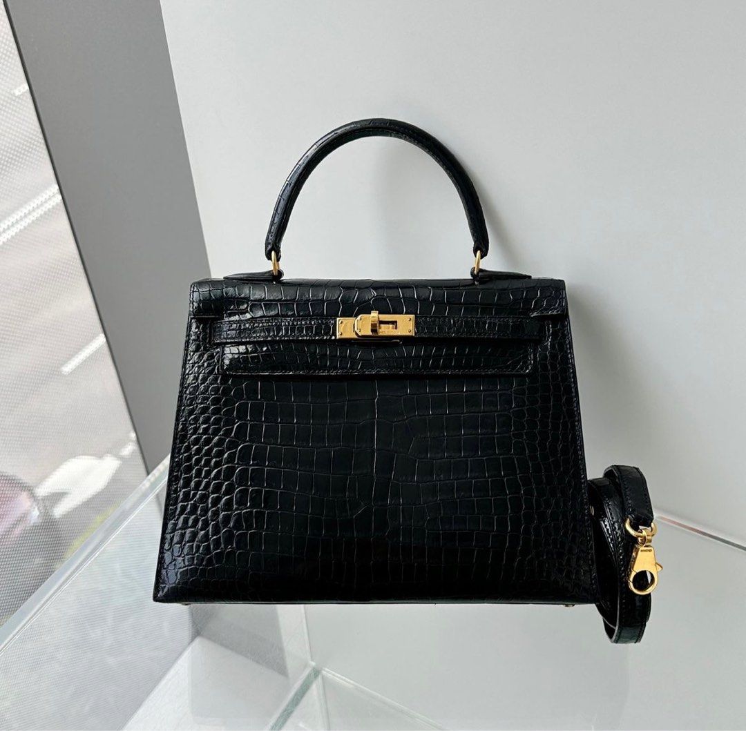 Hermes Vintage Kelly 25 Black Shiny Porosus Ghw