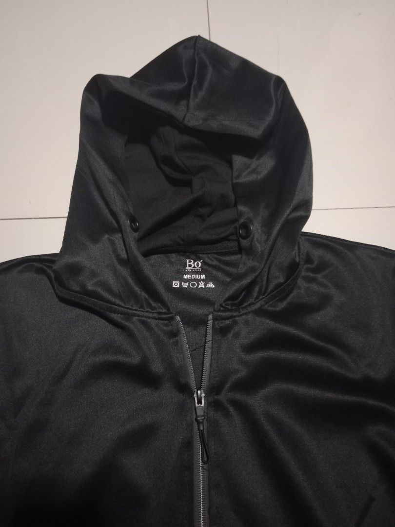 Jacket (Category: Coats, Jackets and Outerwear) located in Marilao. Submitted by levis26 (Listing ID 1287795933, Image 3). Description: 100% original Size: medium Color: black Other contact number: 09454421302 location: meyc / marilao bulacan.