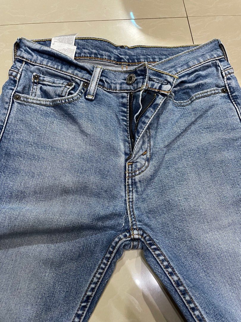 Levi’s Jeans 510 (Category: Jeans) located in Caloocan City. Submitted by rtariman (Listing ID 1287733504, Image 3). Description: Levi’s Jeans 510 With issue - see last picture Size 29.