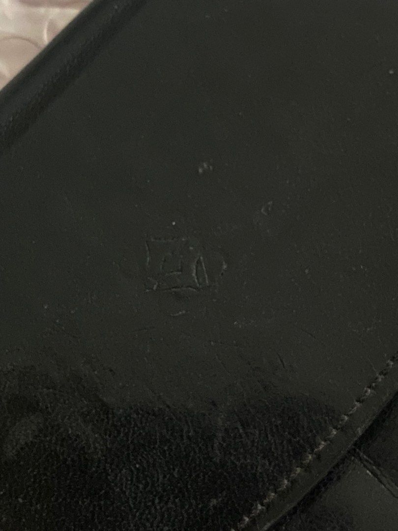 loewe card coin case (Category: Luxury Bags & Wallets) located in Antipolo. Submitted by prelovedcloseta (Listing ID 1287735212, Image 2). Description: auth loewe vintage coin / card/ wallet black leather preloved no major issues .