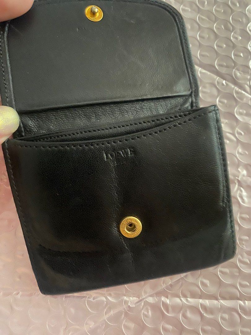 loewe card coin case (Category: Luxury Bags & Wallets) located in Antipolo. Submitted by prelovedcloseta (Listing ID 1287735212, Image 3). Description: auth loewe vintage coin / card/ wallet black leather preloved no major issues .
