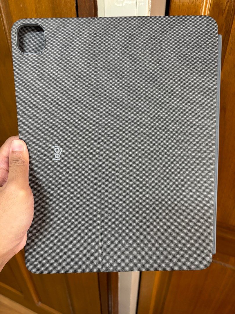 Logitech Combo Touch for iPad Pro 12.9 inch (5th and 6th generation) (Category: Other Gadgets) located in Santa Rosa. Submitted by timorsho (Listing ID 1287827911, Image 3). Description: Logitech Combo Touch for iPad Pro 12.9 inch (5th and 6th generation) Used and rubber sides have damage but keyboard is still fully functioning Complete with box and receipt Bought for 14,245 Selling for only 5,000 Shipping via LBC (can do COD/COP) If meetup, Pase
