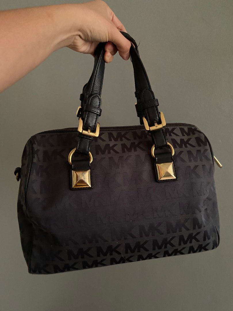 Michael kors hotsell doctor bag black