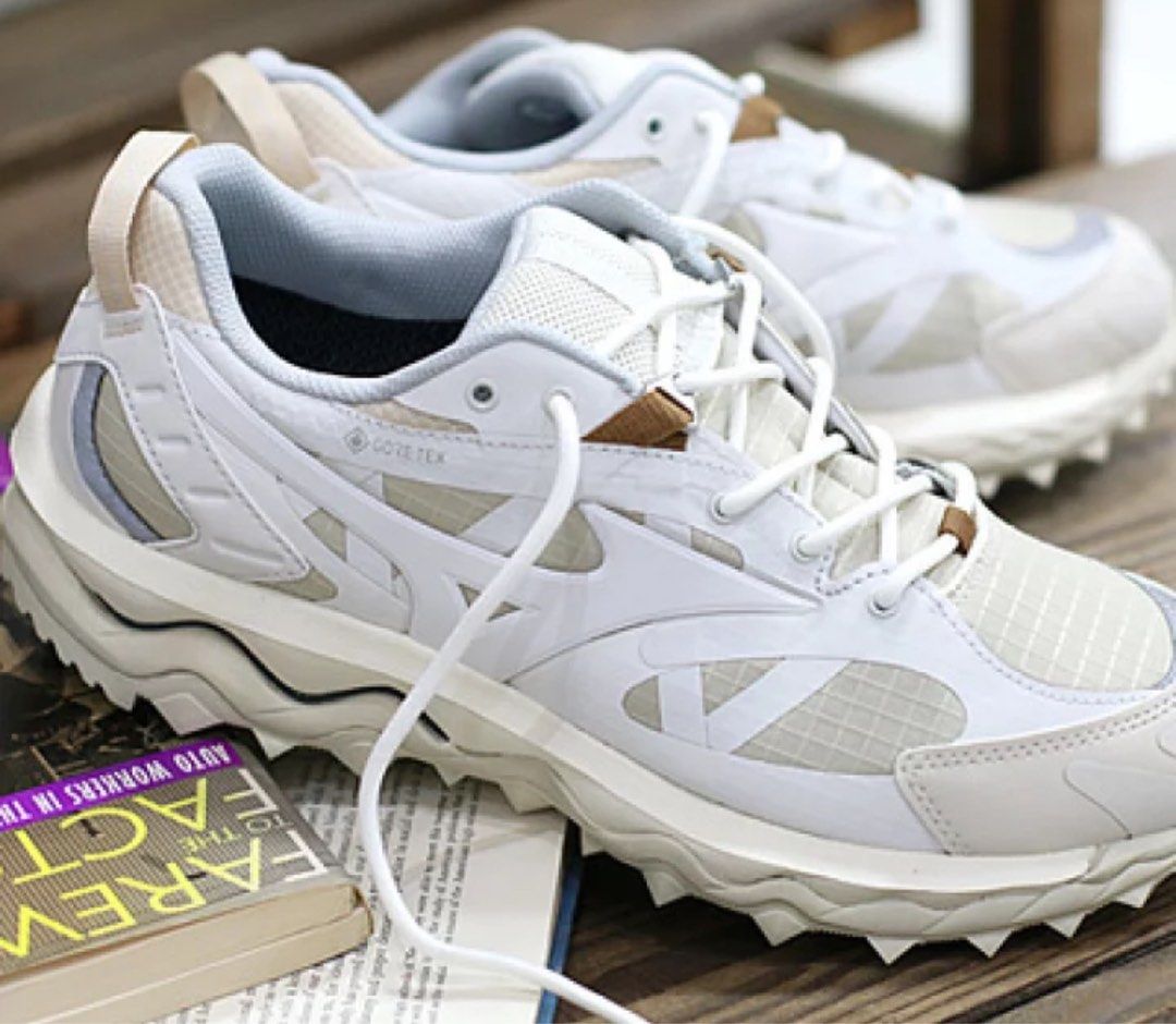 Mizuno wave mujin 2 white top