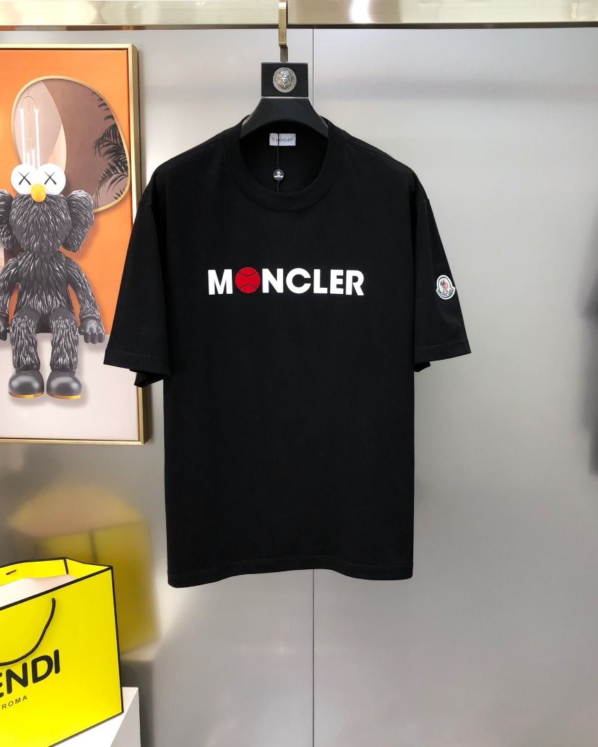 Moncler T S 3XL Carousell