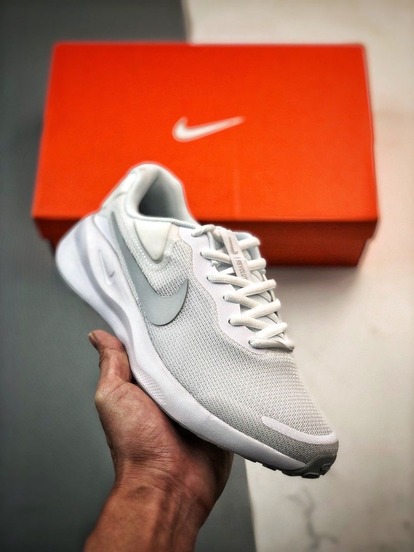 Nike Revolution 7 White Pure Platinum Running shoes Women s