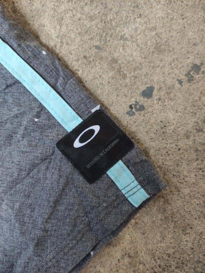 Oakley Boardshorts Men s Fashion Bottoms Swim Trunks Board Shorts on Carousell