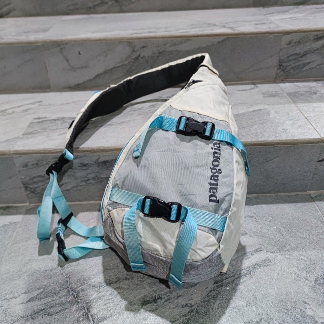 Patagonia atom sling birch white hotsell