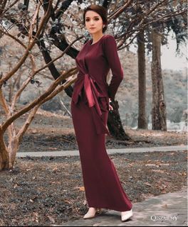 (Category: ) located in . Submitted by yourfavouritewardrobe (Listing ID 1287775150, Image 1). Description: .