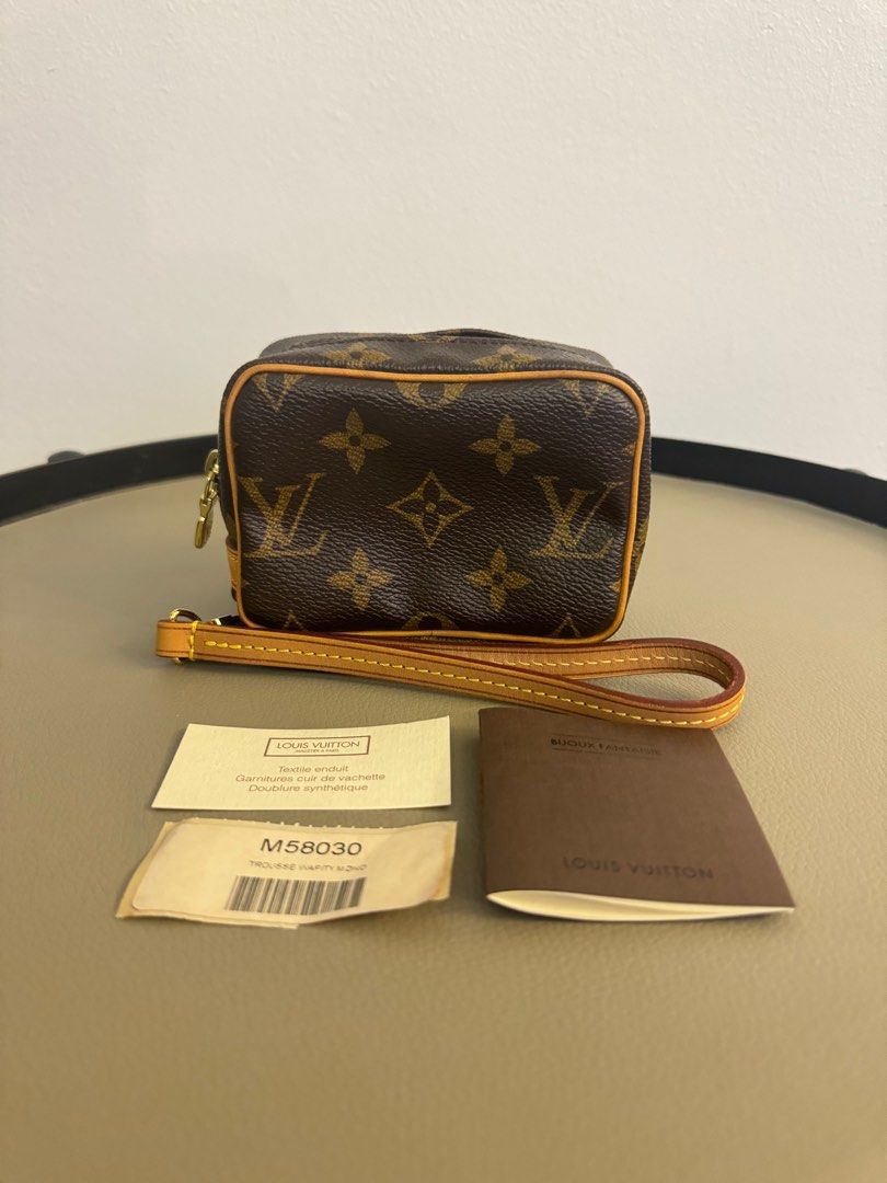 RARE LOUIS VUITTON LV MINI WAPITY WRISTLET POUCH Luxury Bags