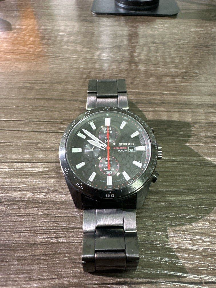Seiko Solar V176 Luxury Watches on Carousell