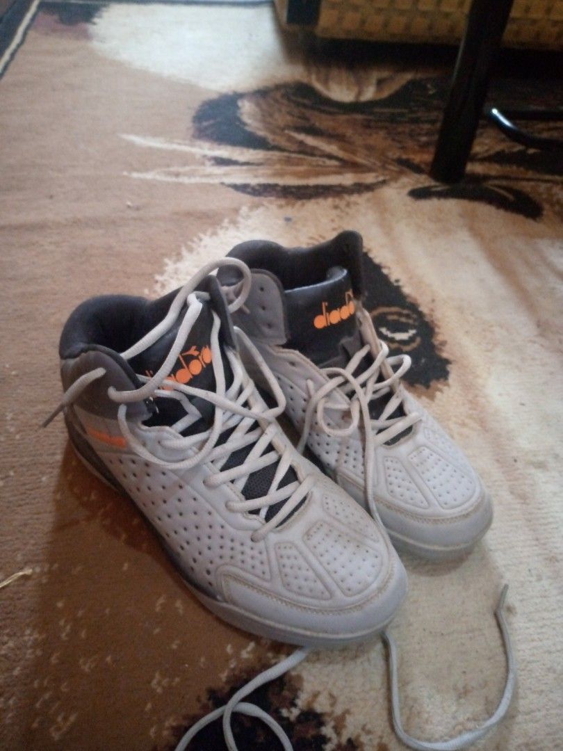 sepatu diadora basket