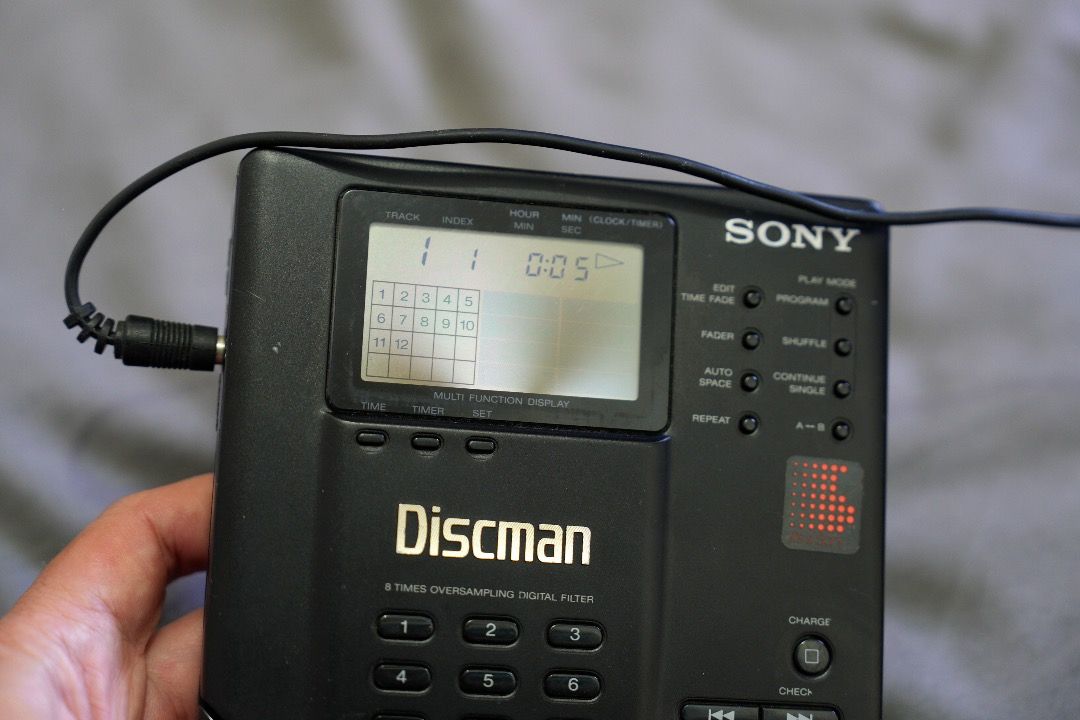 Sony D-350 Discman, 音響器材, 音樂播放裝置MP3及CD Player - Carousell