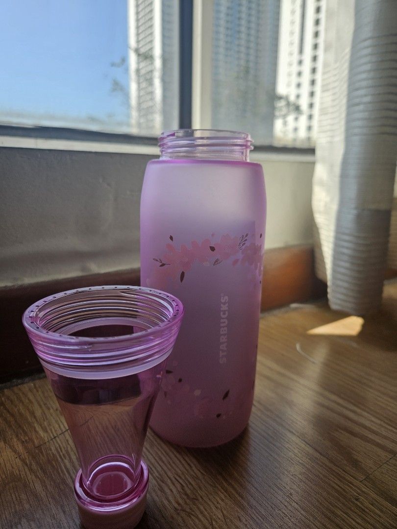 STAEBUCKS KOREA CHERRY BLOSSOM 2 IN 1 (Category: Water Bottles & Tumblers) located in Manila. Submitted by sofielao (Listing ID 1287691037, Image 2). Description: .