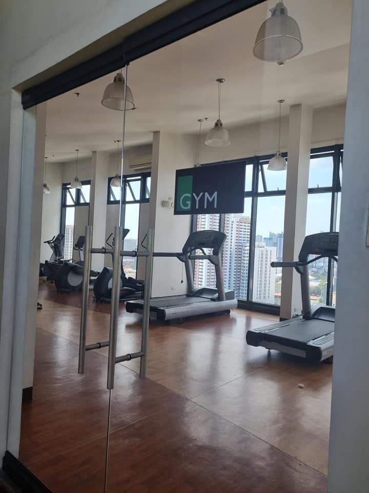 Studio Zen Condominium for Rent Max 4 Person Near DLSU Taft, Property