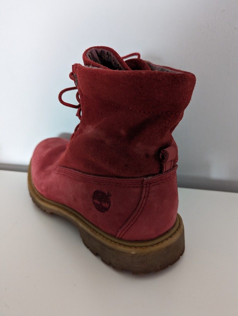 Red tims clearance boots