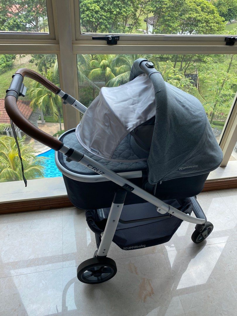 Uppababy cruz sales airplane