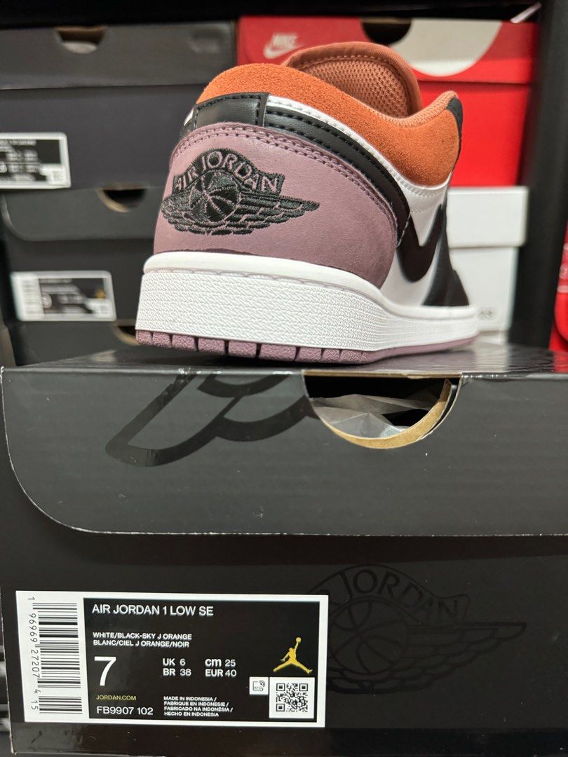 Mauve 7 retail outlet
