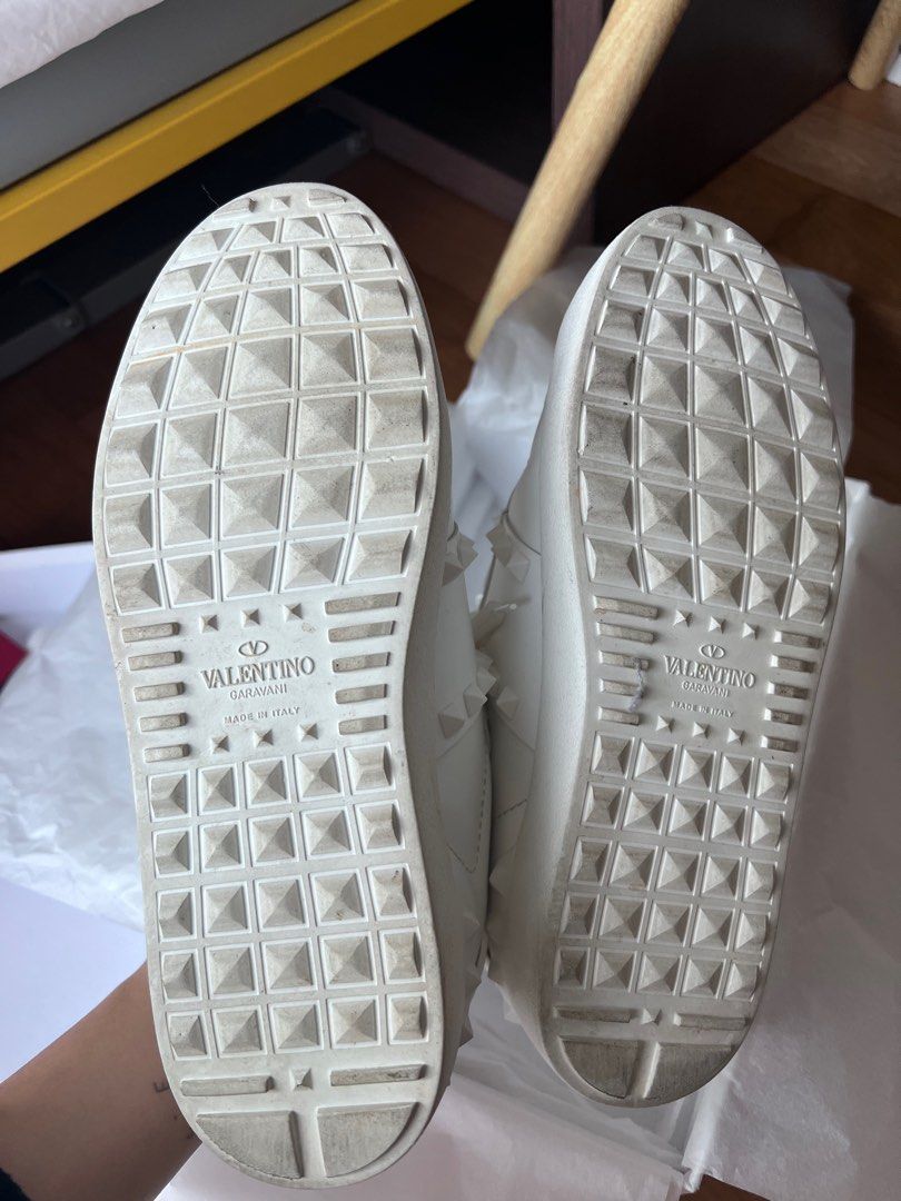 Fake online valentino sneakers