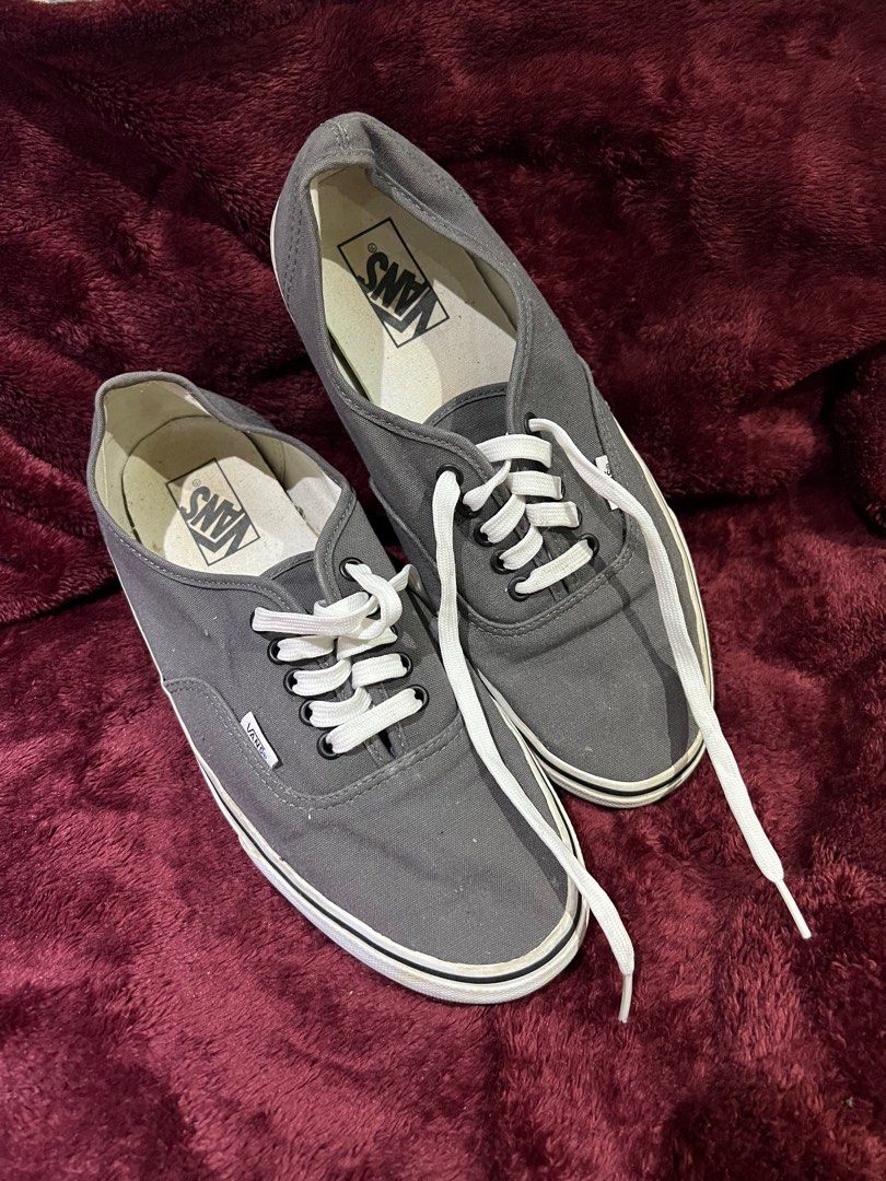 Vans Era Canvas Men s Fashion Footwear Sneakers on Carousell