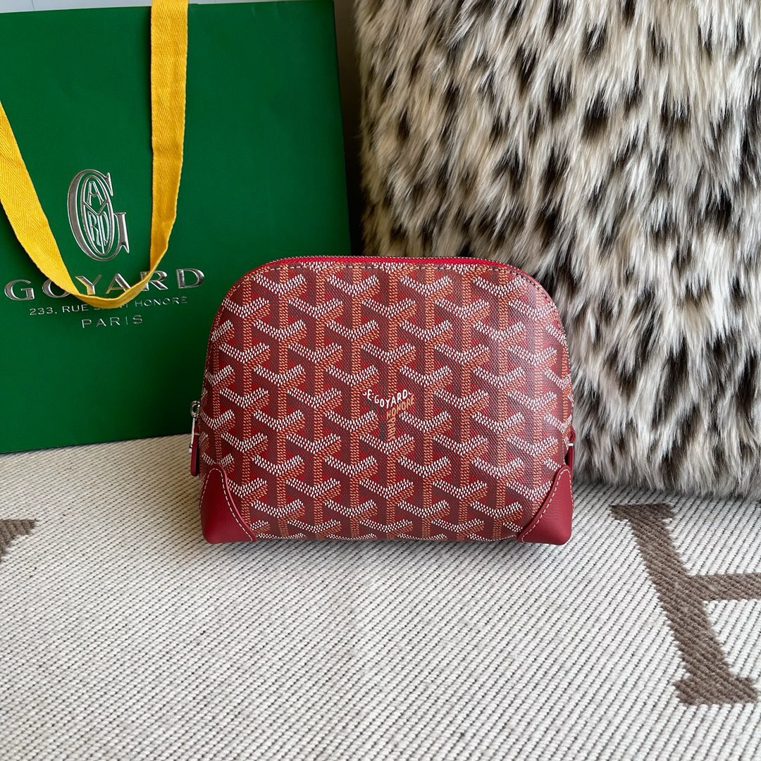 Vendome Pouch Goyard in Red Women s Fashion Bags Wallets