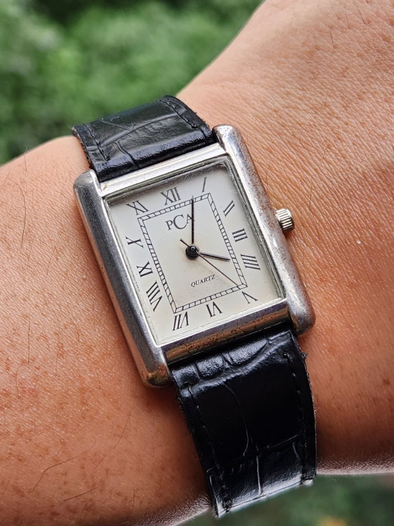Pca quartz hotsell watch