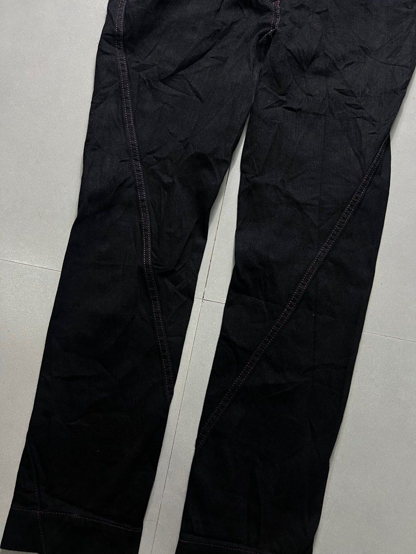 Vivienne Westwood - Logo Black Pants (Category: Jeans) located in Iloilo. Submitted by dailybinz (Listing ID 1287711715, Image 3). Description: Size Measurements (Laid Flat) Inseam: 28 in Outseam: 40 in Waist: 30-32 in Thigh: 11.5 in Leg Opening: 6.5 in Front Rise: 13 in This item is used, please don't expect to be like brand new. Refer to pictures for details and flaws.