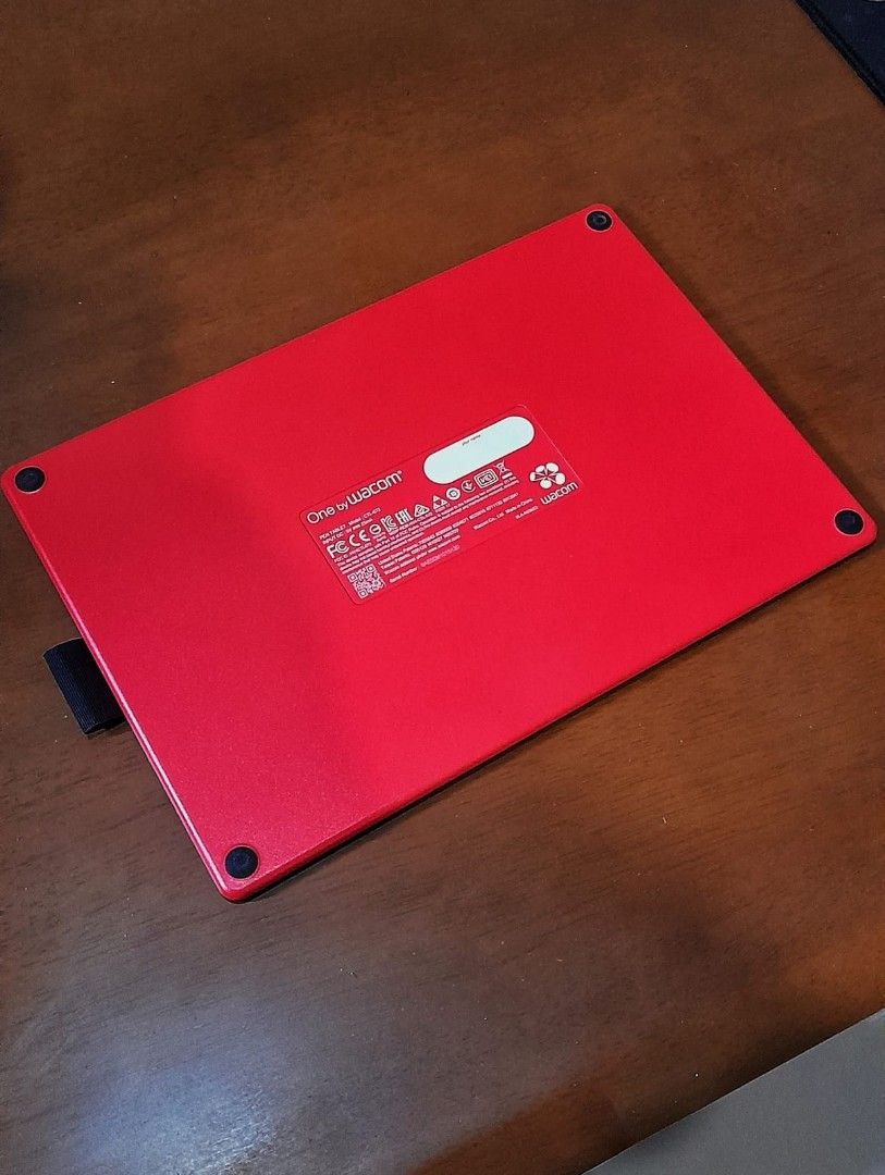Wacom Tablet (drawing) (Category: Other Accessories) located in Manila. Submitted by angel_felicity (Listing ID 1287719313, Image 2). Description: 🌈One by Wacom pen tablet Model CTL- 672, Medium size 🌈Lightly Used, but same as brand new (The cable, pen and 3 extra nibs are included with box) ..