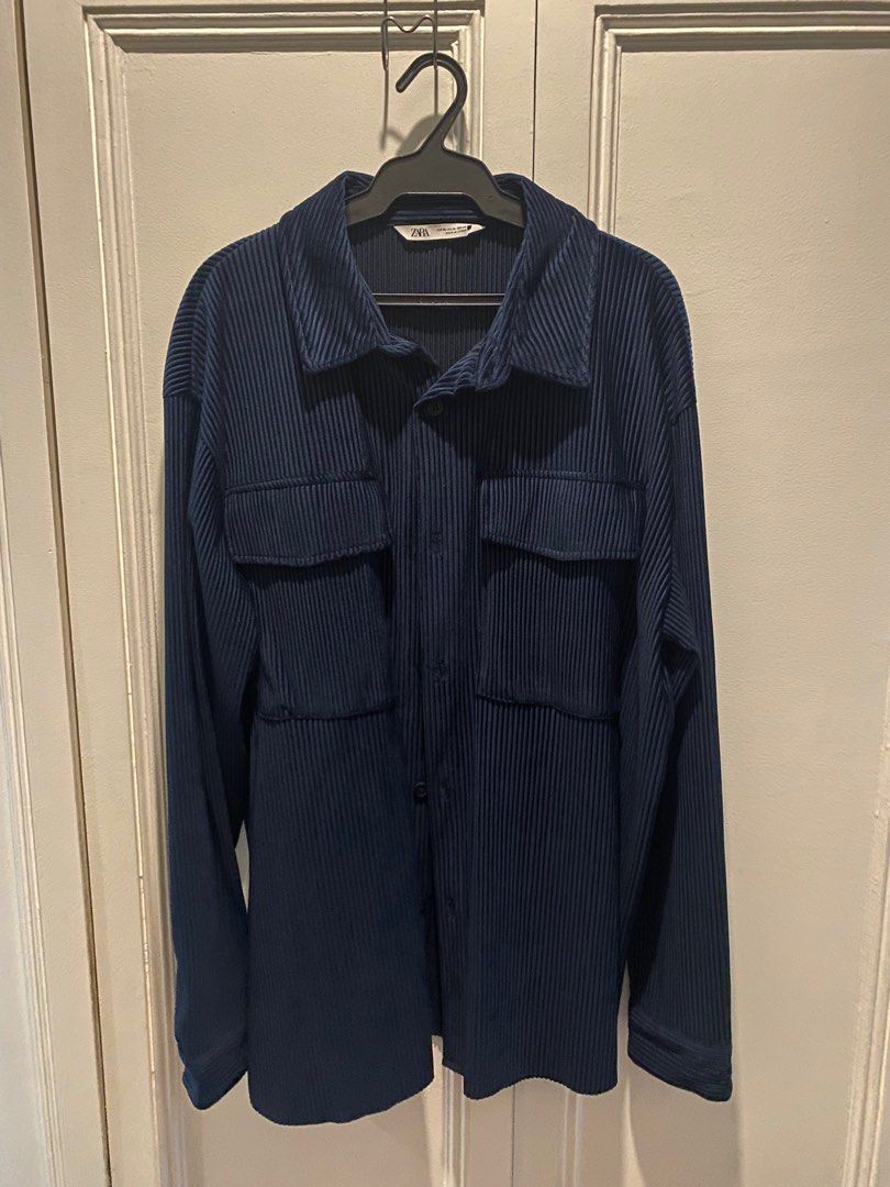 Zara Corduroy Long Sleeve Polo (Category: Coats, Jackets and Outerwear) located in Quezon City. Submitted by angeloamoncio (Listing ID 1287811155, Image 1). Description: .