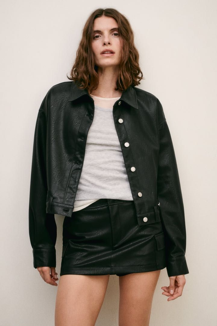 Zara Faux Leather Skort (Category: Skirts) located in Pasig City. Submitted by ysa_r (Listing ID 1287837706, Image 3). Description: - never worn, with tag - rfs: not my style.