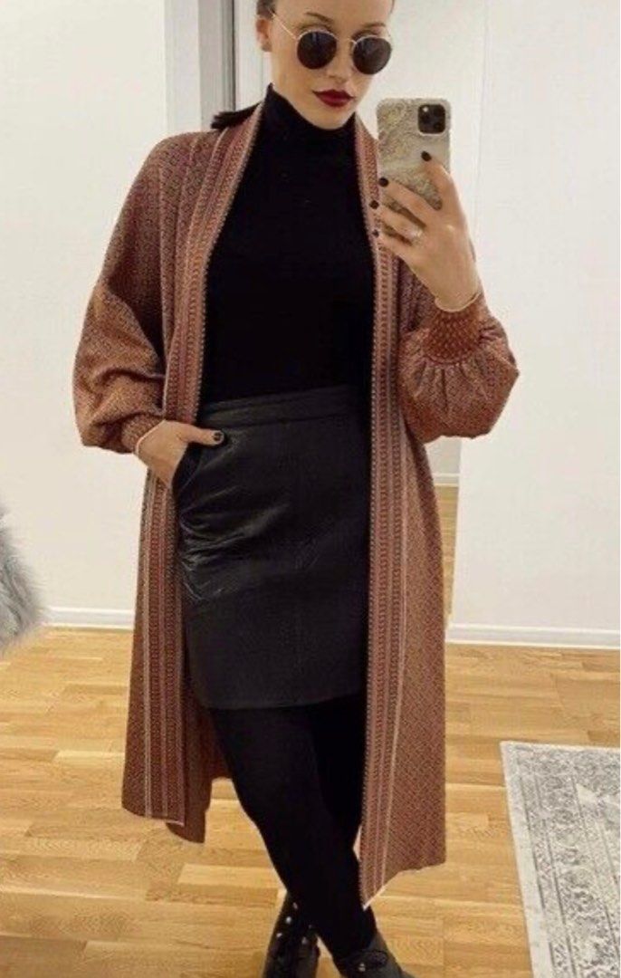 Zara Jacquard Long Knitted cardigan (Category: Coats, Jackets and Outerwear) located in Makati City. Submitted by grthplt (Listing ID 1287758065, Image 1). Description: Limited Edition Jacquard Long Knitted Cardigan Like metallic knitted under the light or sun Size M Slightly negotiable Good for layering and spring or fall.