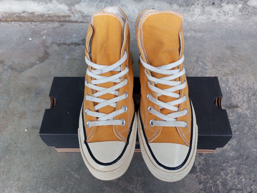 290.Converse Chuck 70S Yellow 38 Fesyen Pria Sepatu Sneakers