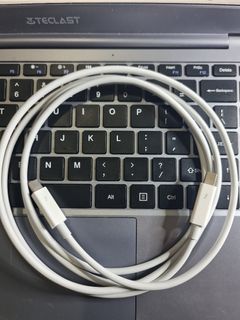 Apple thunderbolt cable 2m