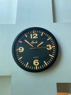Asahi clock (big)