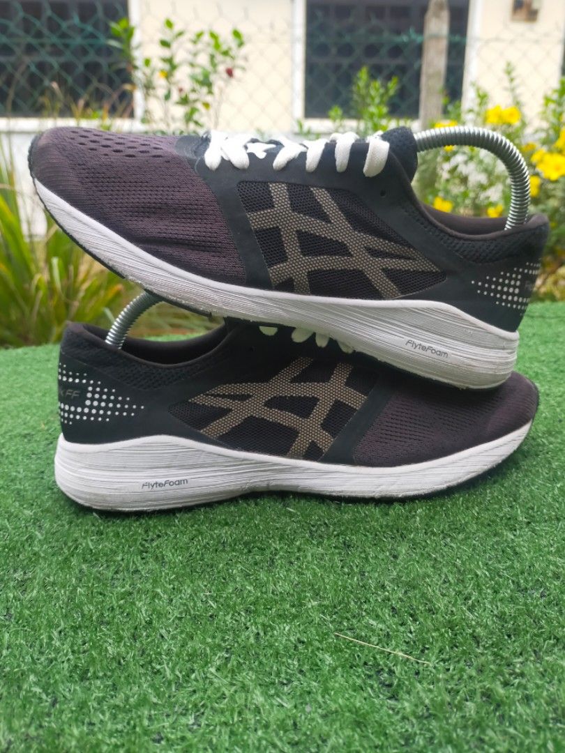 Asics roadhawk sizing online