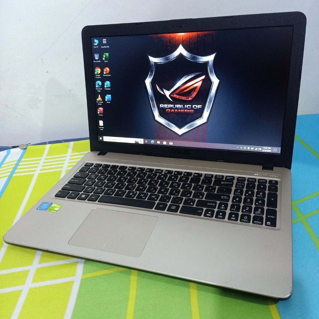 Asus Vivobook Dual graphics Nvidia Geforce 920MX 7th Gen Laptop 15.6 inches