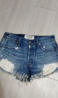 Authentic A &F size 24