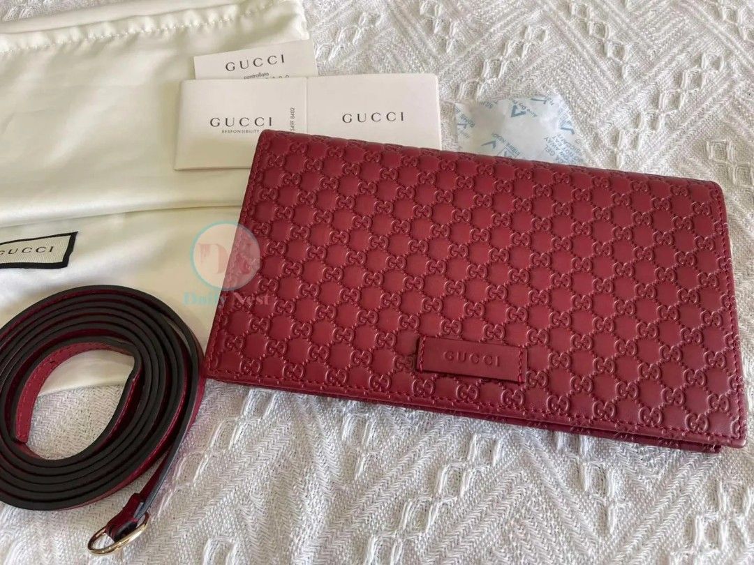 Authentic Gucci Micro Guccissima Chain Wallet Bag (Category: Luxury Bags & Wallets) located in Cavite. Submitted by decluttererminer (Listing ID 1287949920, Image 2). Description: Authentic, unused and well kept chain wallet. Will change to bigger bags. Retail still in 43k to 50k. Can be used as clutch, wallet, or crossbody. Chain is removable. Product color may slightly vary due to photographic lighting sources. 😊 Inclusions: dustbag and cards 