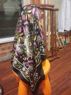 (Category: ) located in . Submitted by LemariPreloved (Listing ID 1288073107, Image 1). Description: .