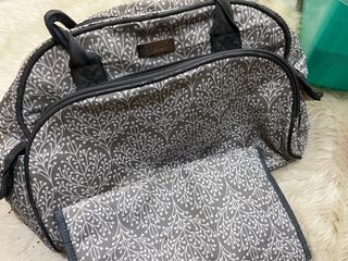 (Category: ) located in . Submitted by dyelynramos (Listing ID 1288075913, Image 1). Description: .