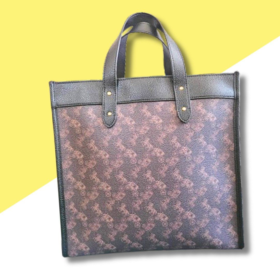 Brand new Coach Field Tote (Category: Luxury Bags & Wallets) located in Cagayan de Oro. Submitted by borse_de_amore (Listing ID 1287990821, Image 1). Description: Brand new Coach Field Tote Complete set pa, Kasya 13inch laptop. Store retails Price currently is at almost 600 usd Selling Low Sale 5880 only from 9,990 Pedeng pwde pang gift.