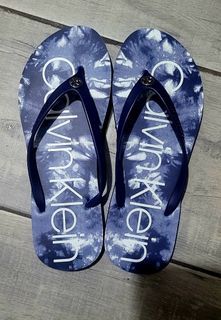 Calvin Klein thong flip flop sandals