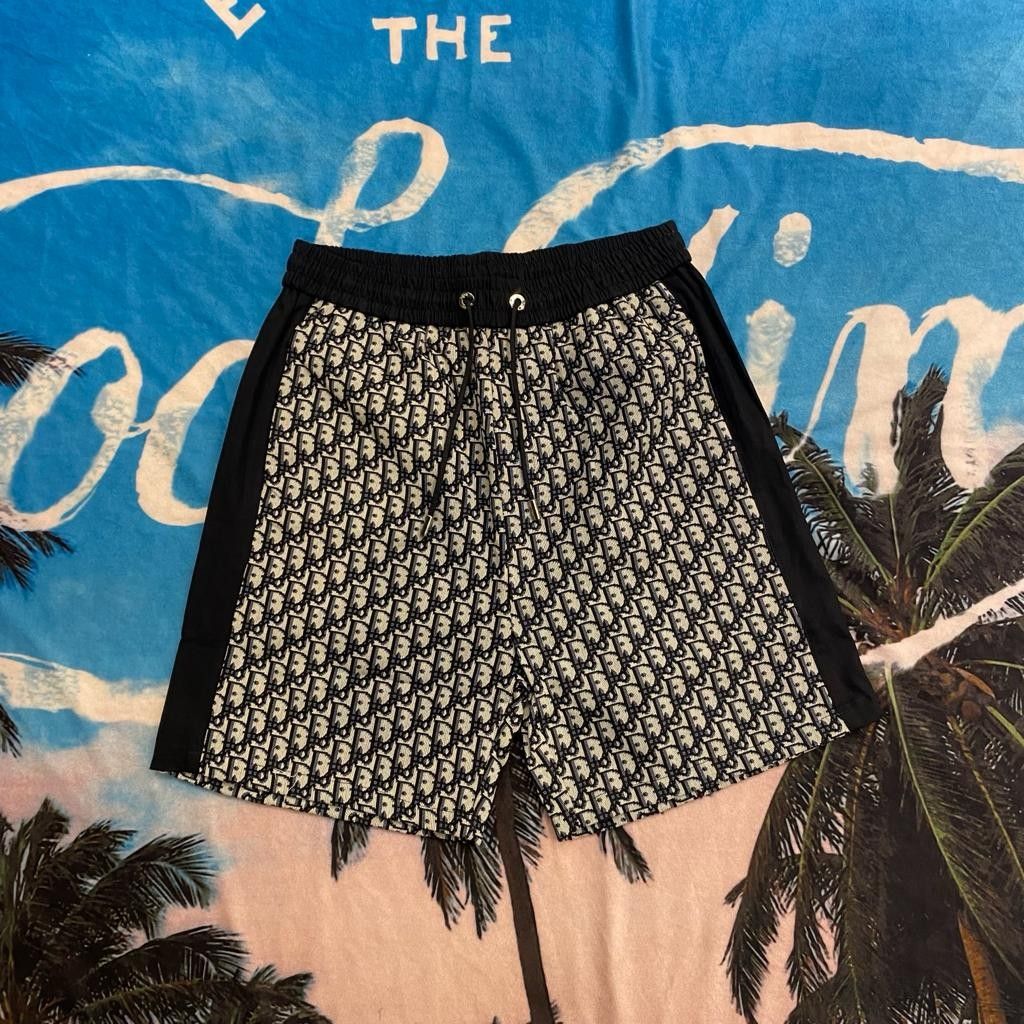 Celana Pendek christian dior, Fesyen Pria, Pakaian Bawahan di