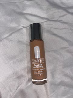 Clinique Beyond Perfecting Foundation + Concealer in 11 Honey (Opened)