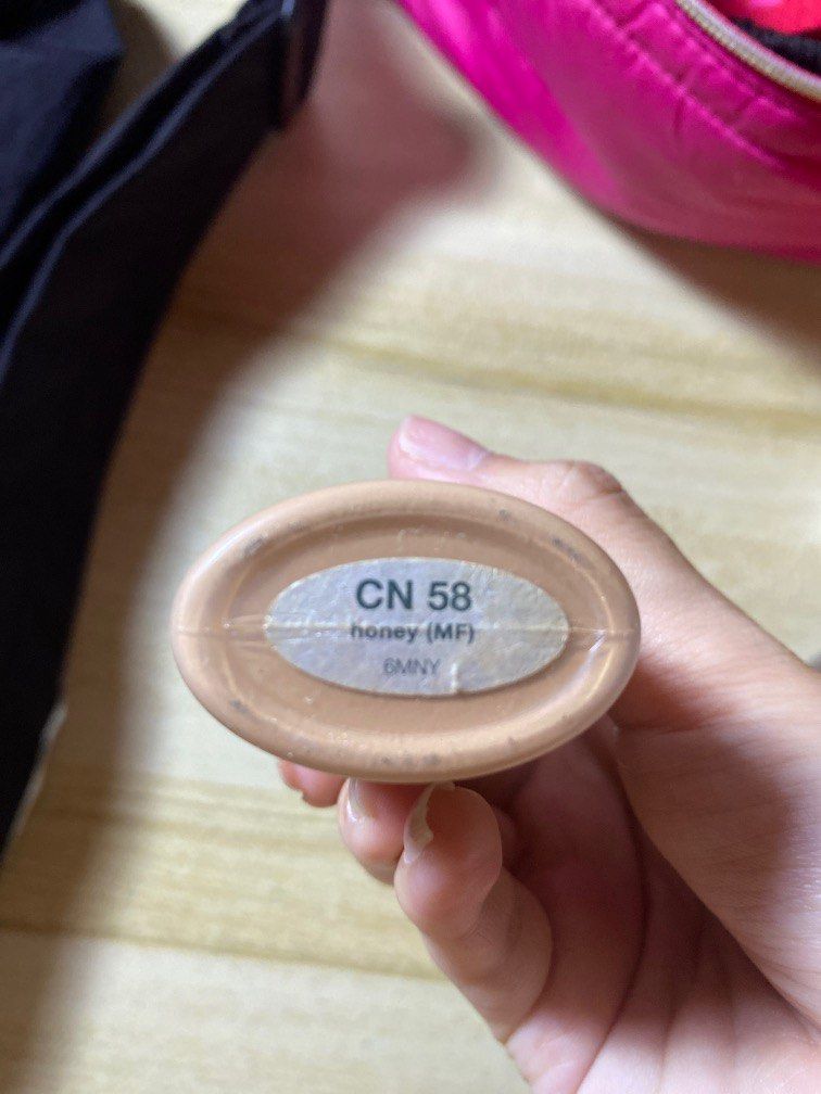 Clinique Even Better Foundation - Honey (Category: Makeup) located in Manila. Submitted by maxp413 (Listing ID 1287933603, Image 2). Description: FREE FOR ANY 1 OF MY LISTINGS!!! 40% full not my shade anymore Guaranteed original bought in the Clinique store in the US. Bought in 2018 and don’t know expiry date but I still used it this year. Get at your own risk!.