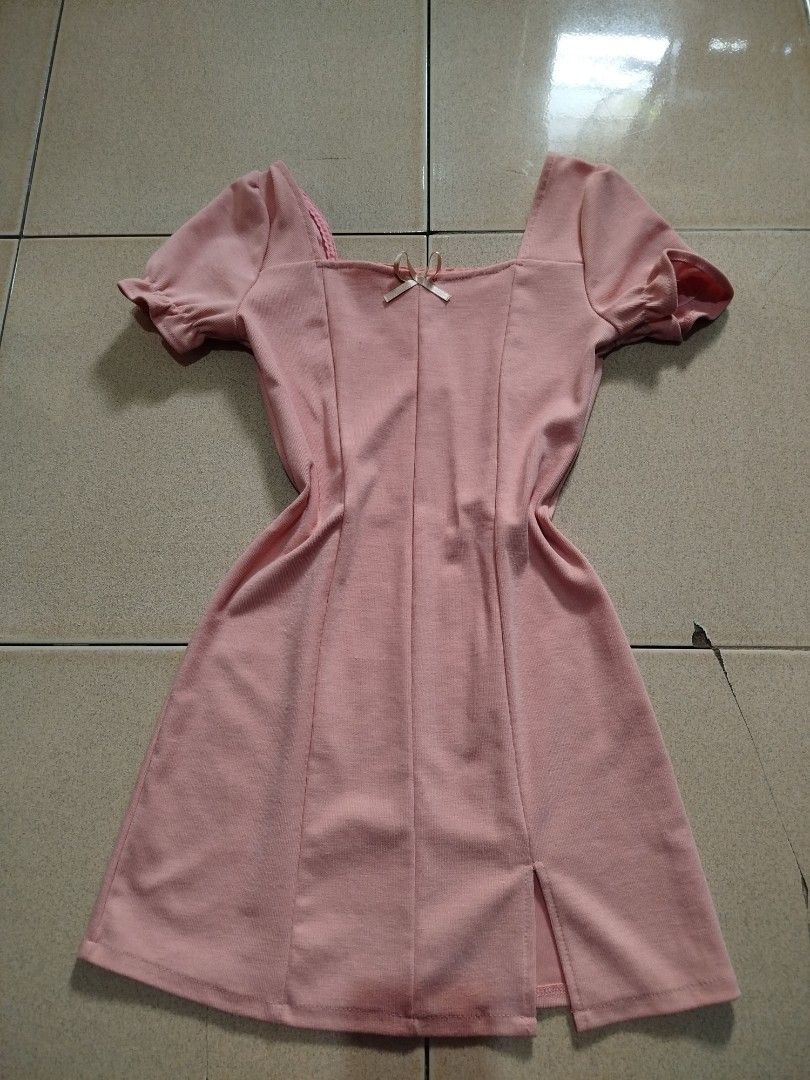 coquette dress pink (Category: Dresses) located in Valenzuela. Submitted by brandead_ (Listing ID 1288010956, Image 2). Description: once lang nagamit super cuteee xs- s.