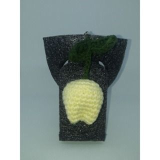 Crochet Tulip Keychain by Mae